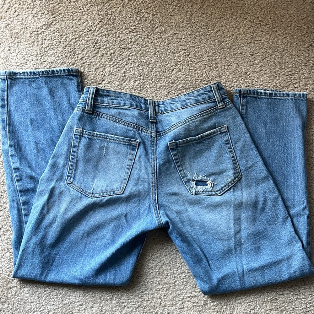 F21 Boyfriend Jeans - Picture 2 of 3